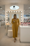 Zenana plus viscose long-sleeve pocket dress in mustard with round neck.
